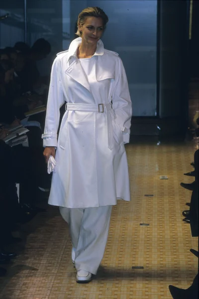 Look 18